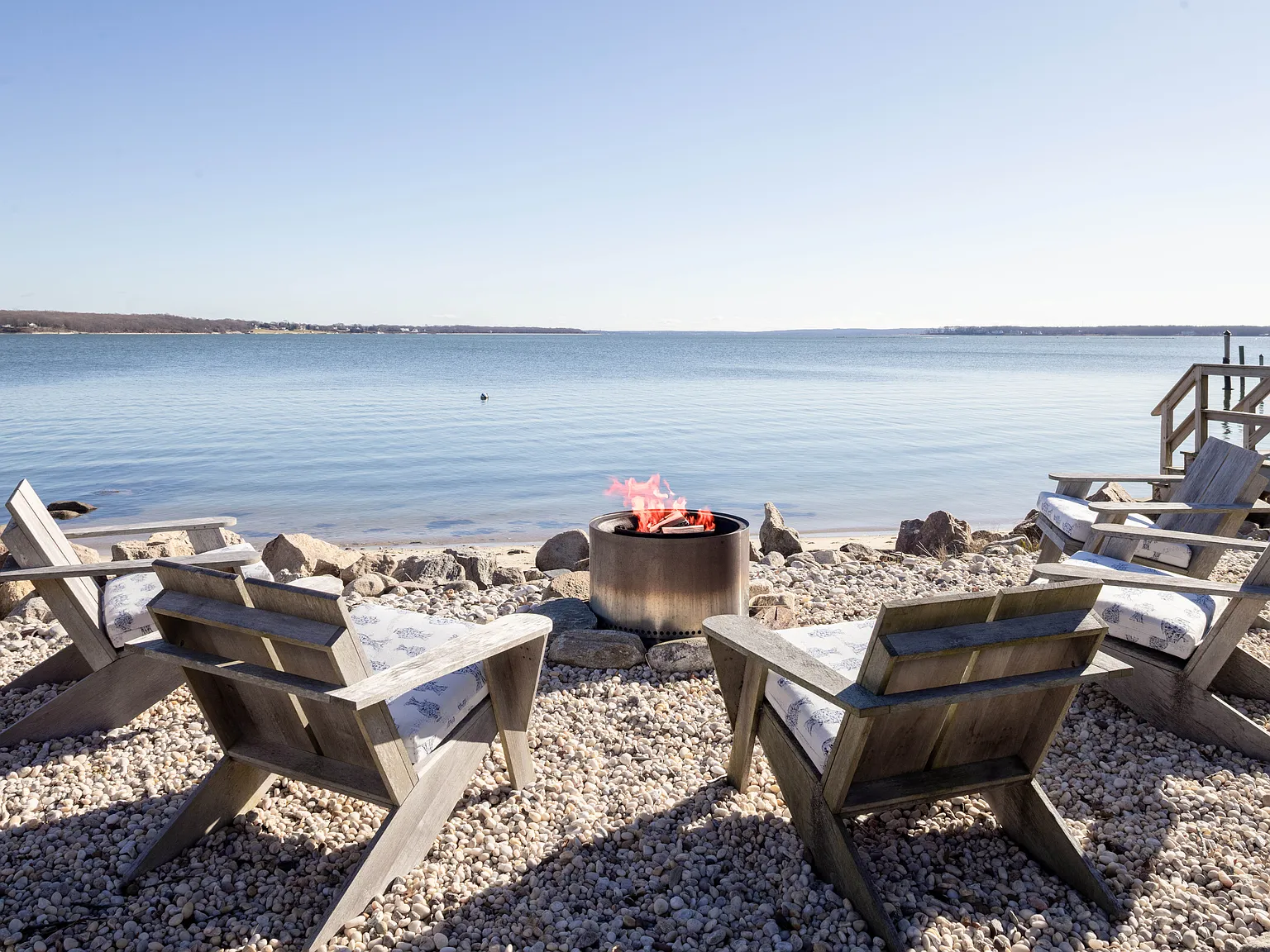Baylight Haven by Rove - Luxe Home with Bay Views — Photo 4