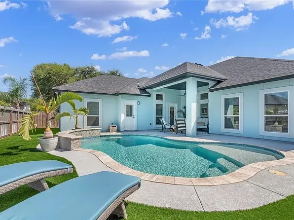 15621 Three Fathoms Bank Dr, Corpus Christi, TX 78418