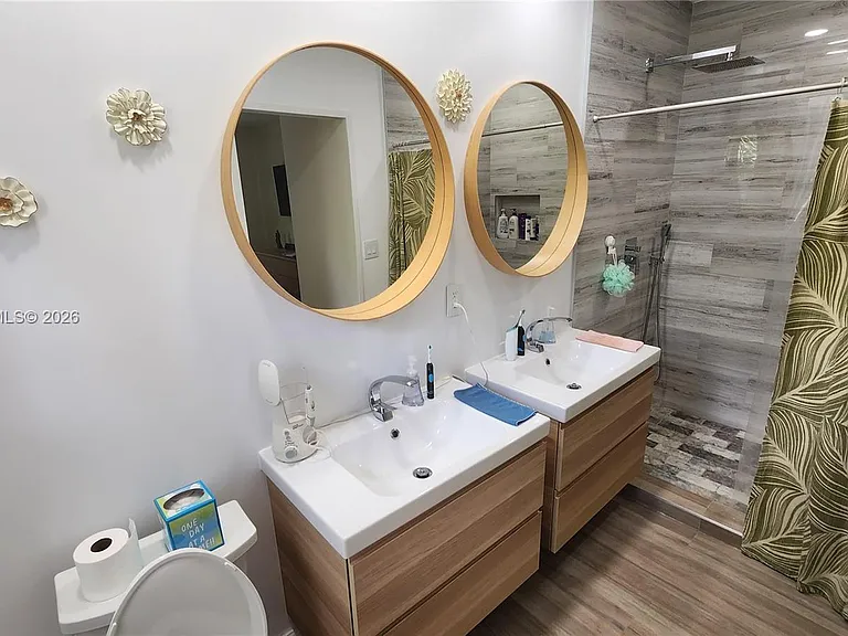 831 Plover Ave — Photo 8