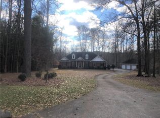 385 Twin Lakes Dr, Villa Rica, GA 30180
