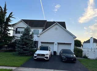 64 Lark Dr, South River, NJ 08882