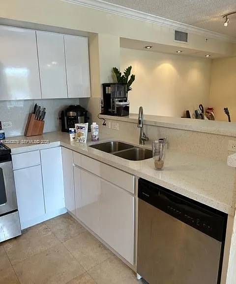 11155 SW 5th Pl #205 — Photo 1