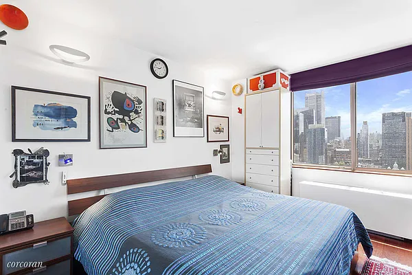 Sold by Corcoran | media 7