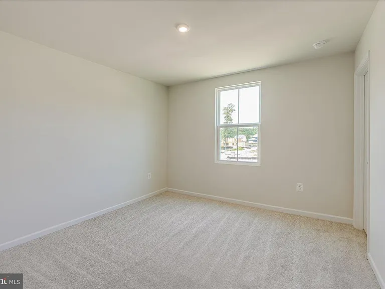 18045 South Village Dr — Photo 28