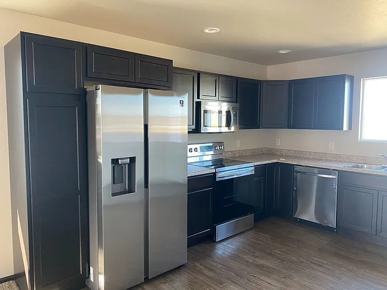 845 Diamond Ridge Blvd — Photo 4