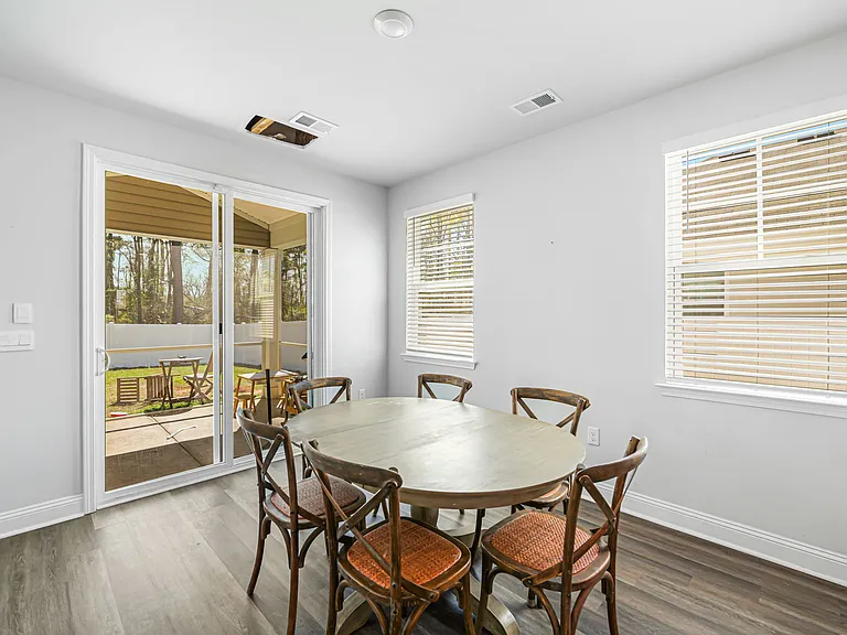 246 Bluff View Ln — Photo 12