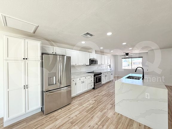4th image of 7107 E Flossmoor Ave