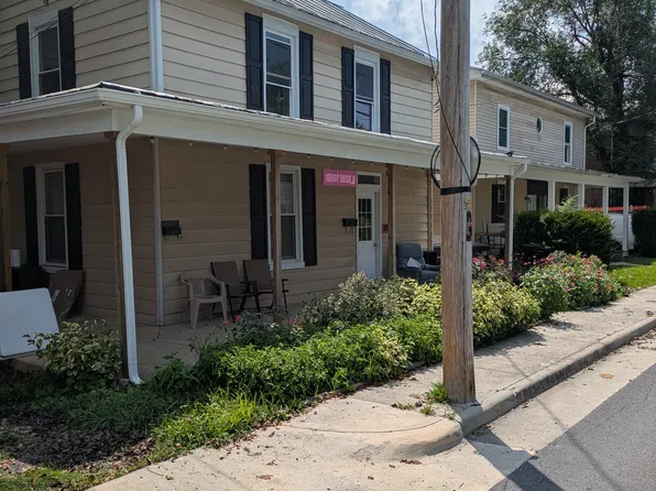 371 W Water St #A, Harrisonburg, VA 22801