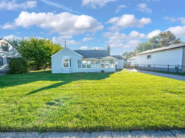 23276 Stewart Ave, Warren, MI 48089