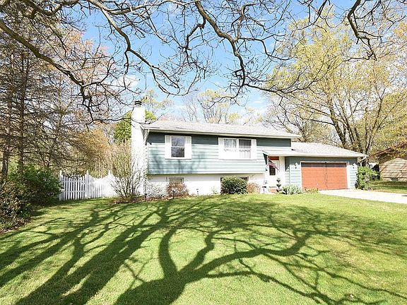 2nd image of 52075 Decker Dr