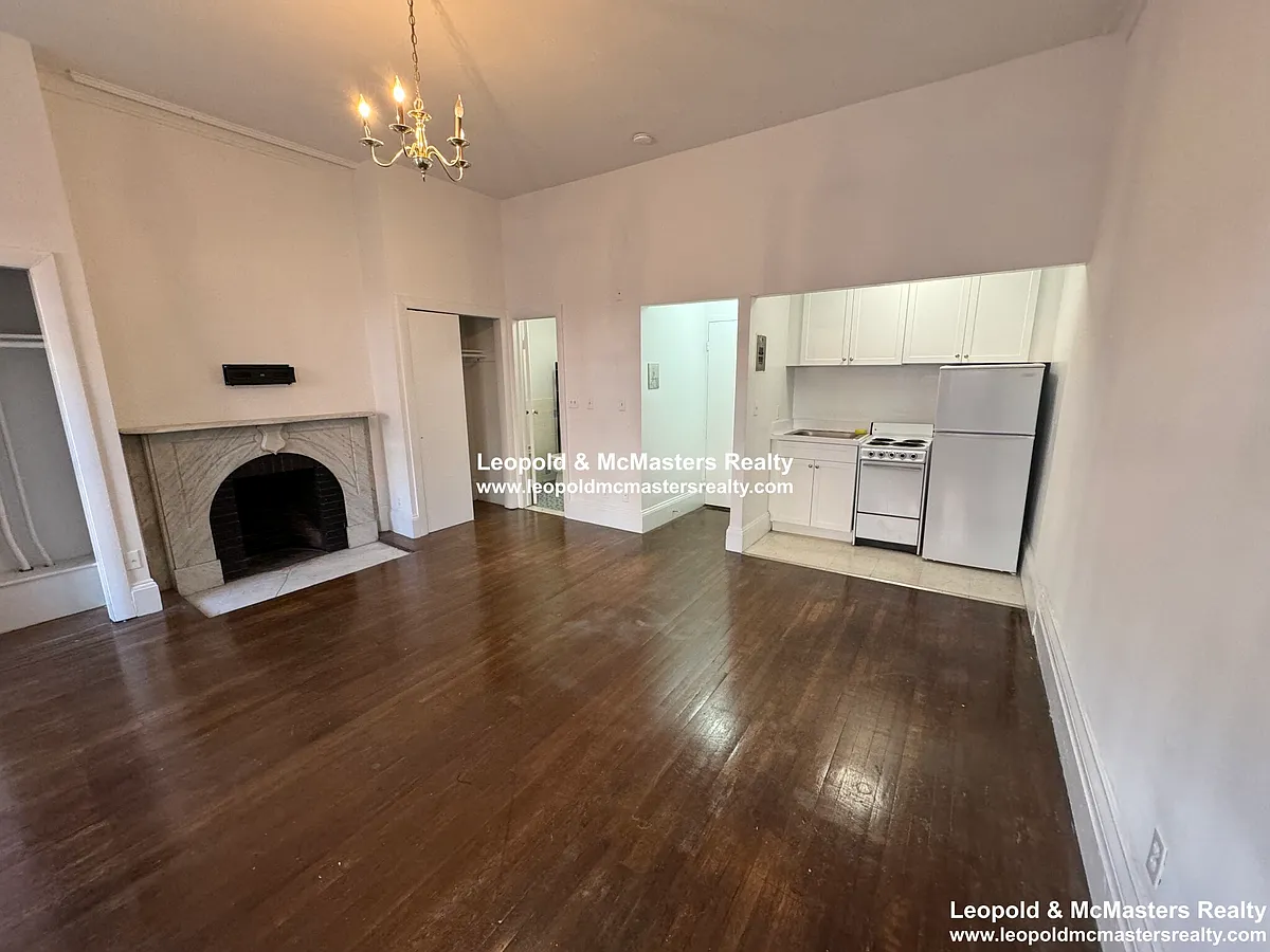 Building Photo - 20 Mount Vernon St #202