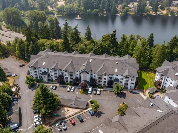 13301 SE 79th Place #C203, Newcastle, WA 98059