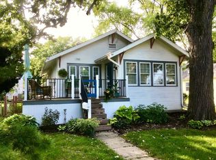 705 N Center St, McHenry, IL 60050