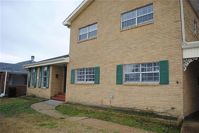 1st image of 1310 Robert E Lee Blvd