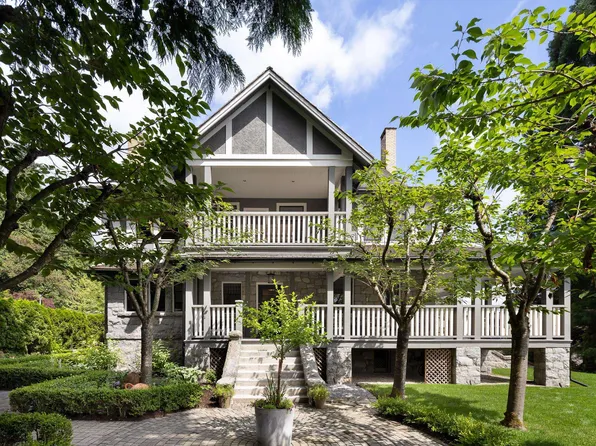 3545 Dowsley Ct, North Vancouver, BC V7N 1X4