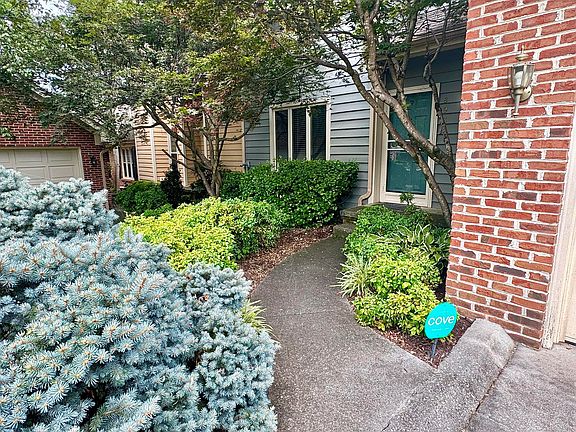 3rd image of 8931 Wesley Pl