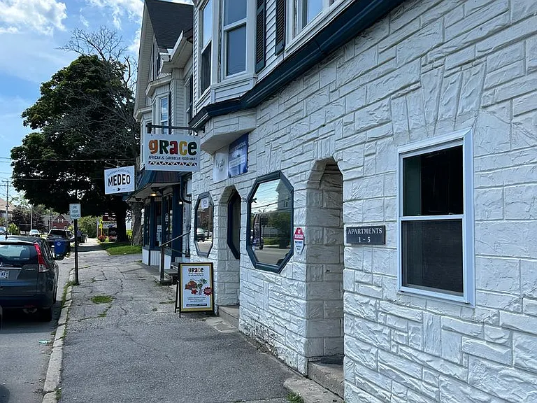 529 Main St — Photo 11