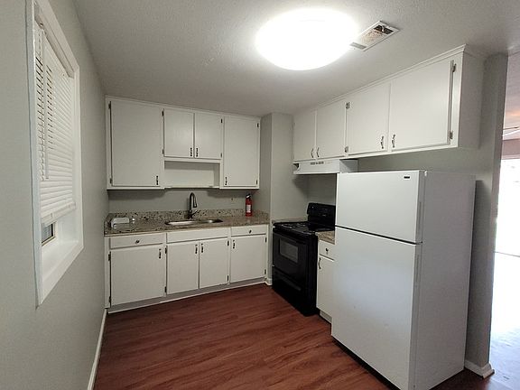 2nd image of 1521 Coffee Ct