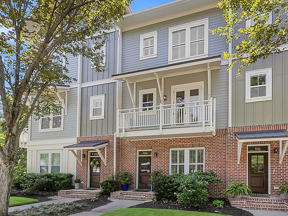 3rd image of 98 Vincent Dr