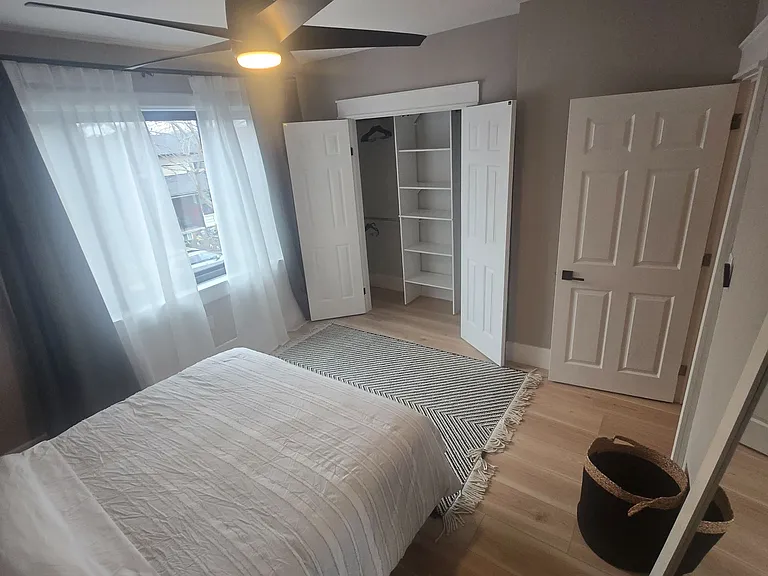 251 Silverthorn Ave #MAIN — Photo 23