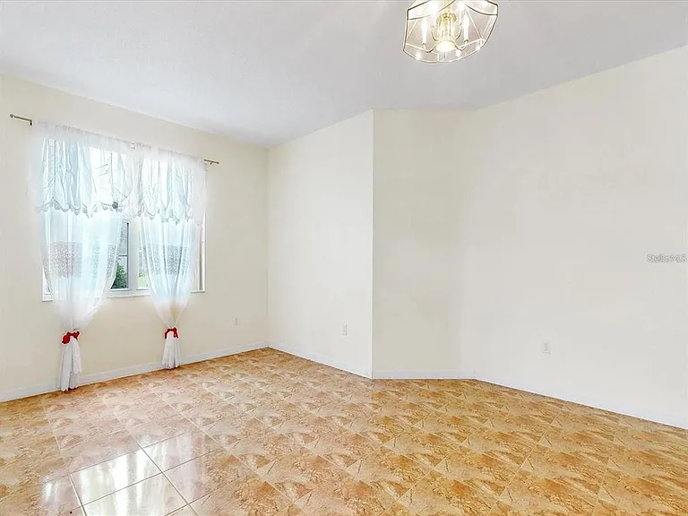 619 Reindeer Dr — Photo 14