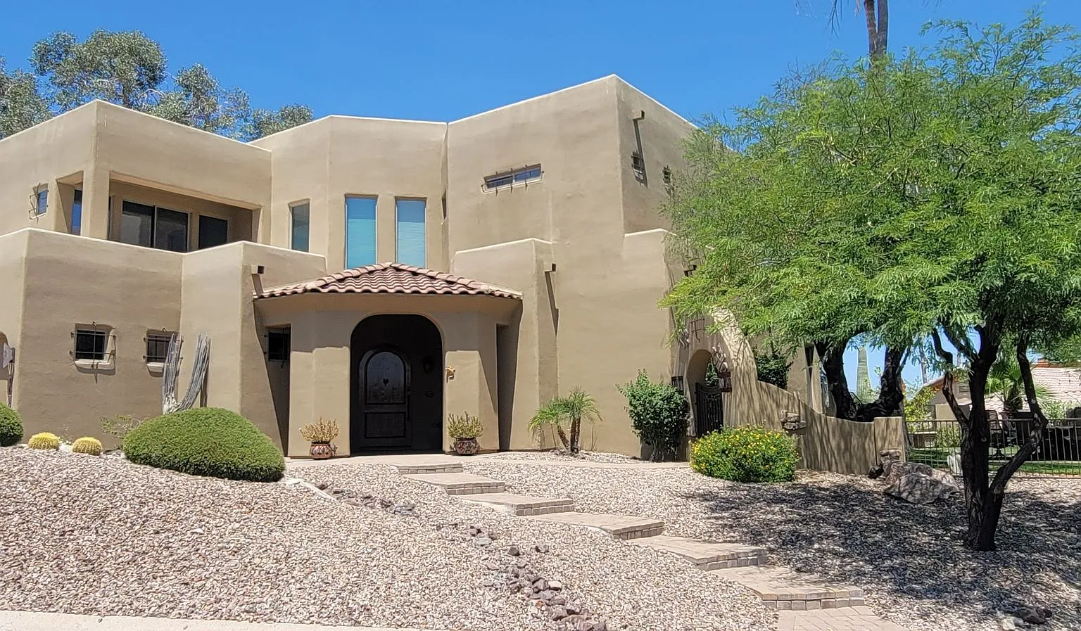 Furnished Single Family Home-Rate Displayed Is For Winter Season — Photo 1