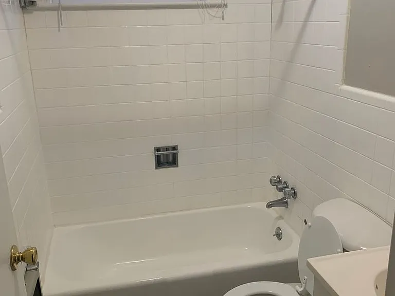 807 W End Blvd #C-1 — Photo 5