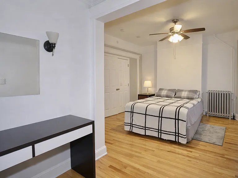 90 N Spring St #2 — Photo 5