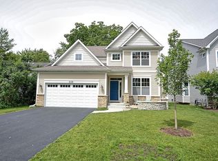3S628 Melcher Ave, Warrenville, IL 60555