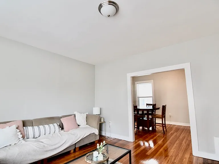 2 Bay St #2 — Photo 7