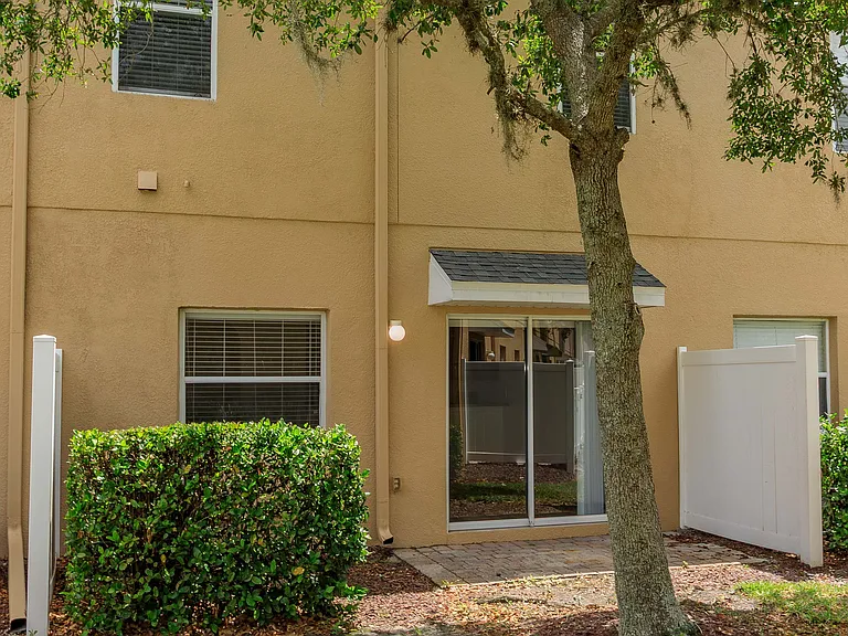 16460 Cedar Crest Dr — Photo 18