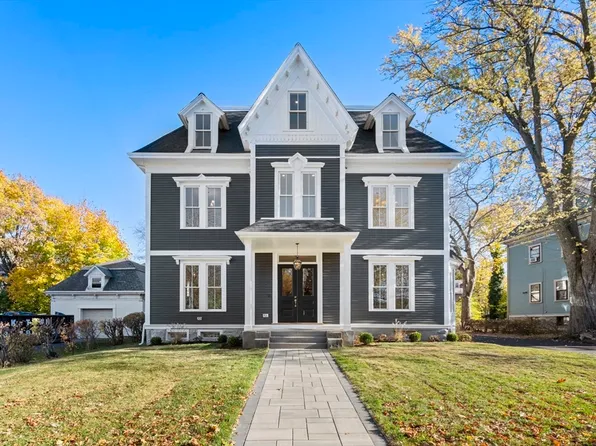 12 Walnut St, Watertown, MA 02472