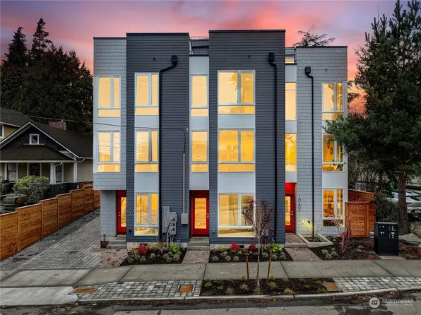 1030 A NE 70th Street, Seattle, WA 98115