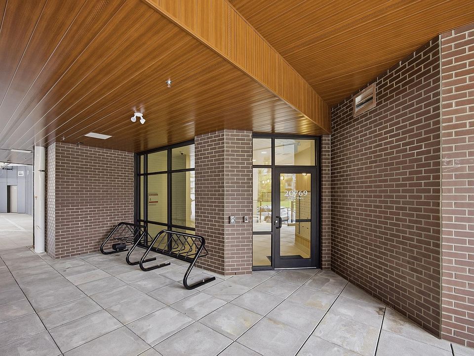 1st image of 20769 Fraser Hwy #507