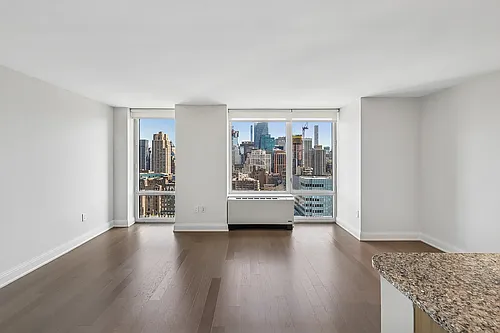 125 W 31st St Photo 1 125 W 31st St Photo 1