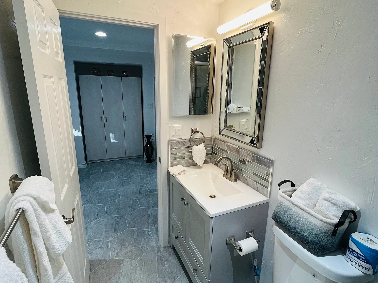 Studio, 305 sqft, $1,395 — Photo 2