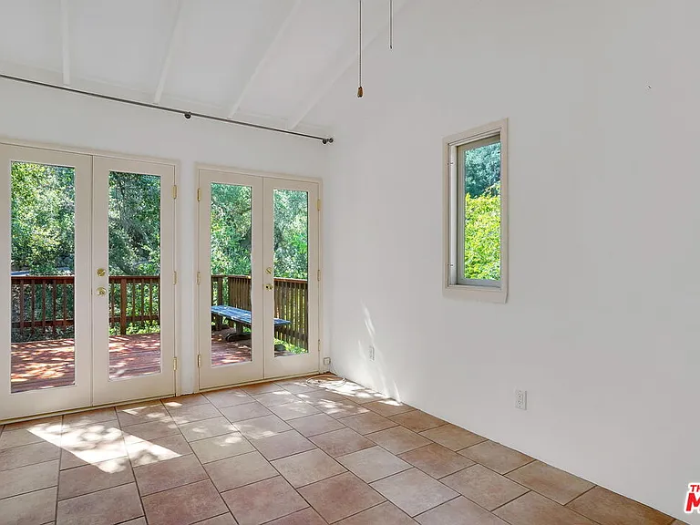 21652 Encina Rd — Photo 11