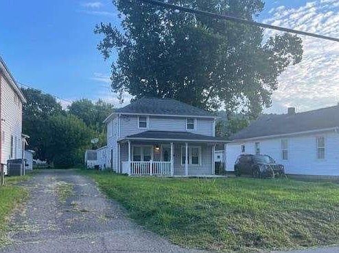 2nd image of 1371 Rosemount Rd