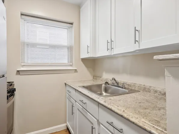 8503 Flower Ave #2, Takoma Park, MD 20912