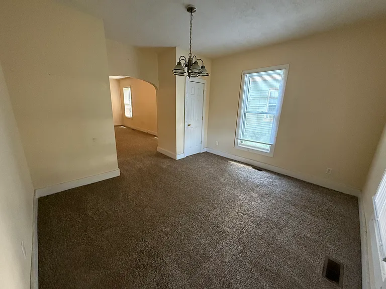 1028 Pennsylvania St — Photo 5