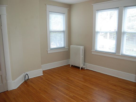 2nd image of 1911 Maiden Ln SW