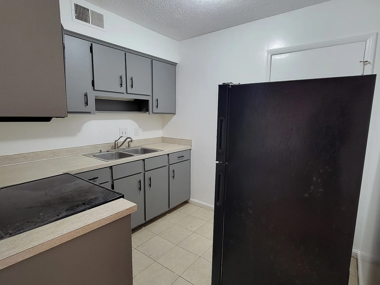 2 bed, 794 sqft, $1,100 — Photo 4
