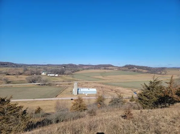 E18060 River Rd, Hillsboro, WI 54634