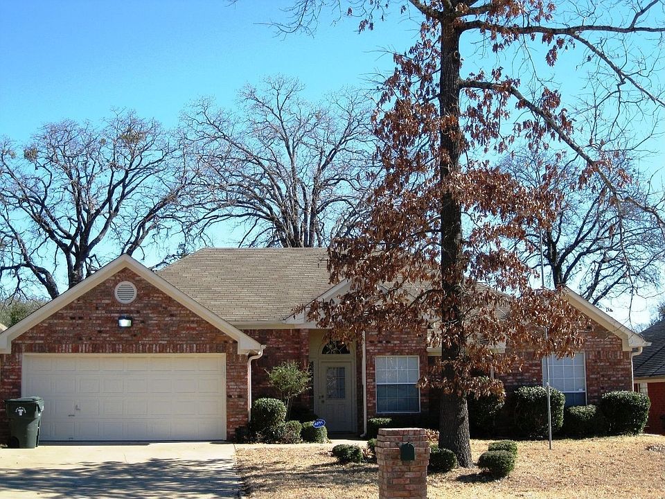1st image of 414 Lemay Dr
