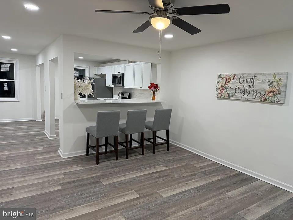 1235 Elson Rd