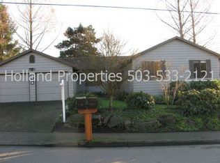 7564 SW Spruce St APT B, Tigard, OR 97223