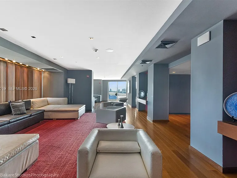 335 S Biscayne Blvd #802 — Photo 14