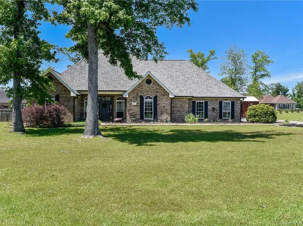 973 Saint James Dr, Lake Charles, LA 70611