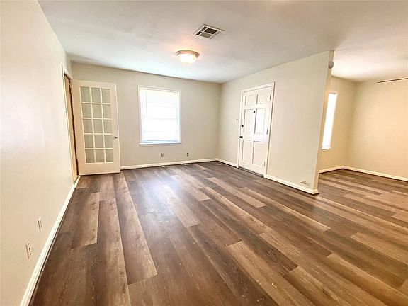 5th image of 5502 Evergreen St