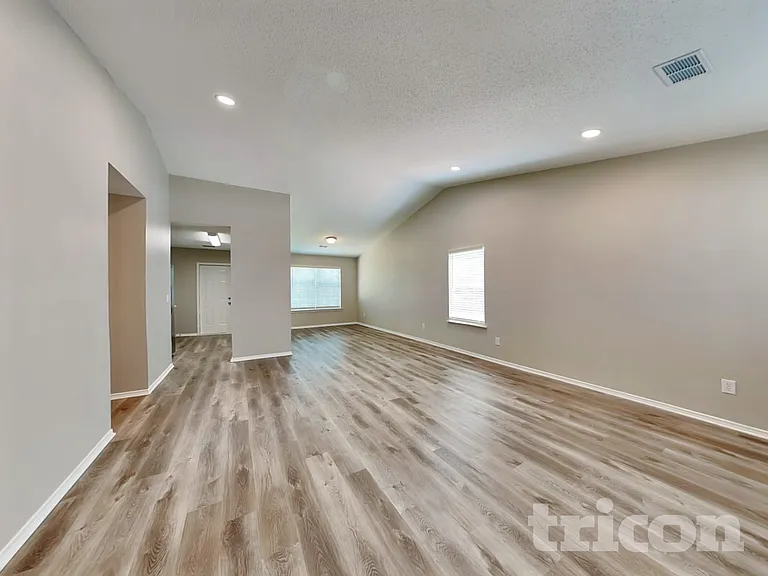 7 Glassglenn Dr — Photo 3